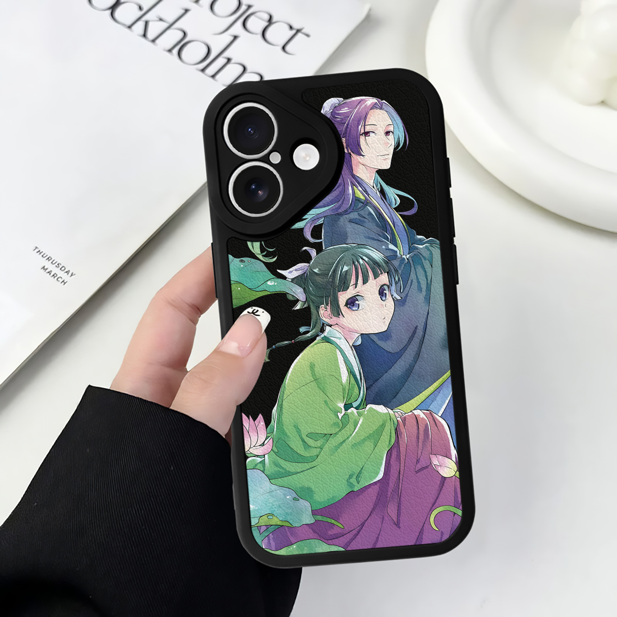 （画像用） 薬屋のひとりごと The Apothecary Diaries 【iPhone 16シリーズ対応】シリコンスマホケース（レザー調） 材質：シリコン